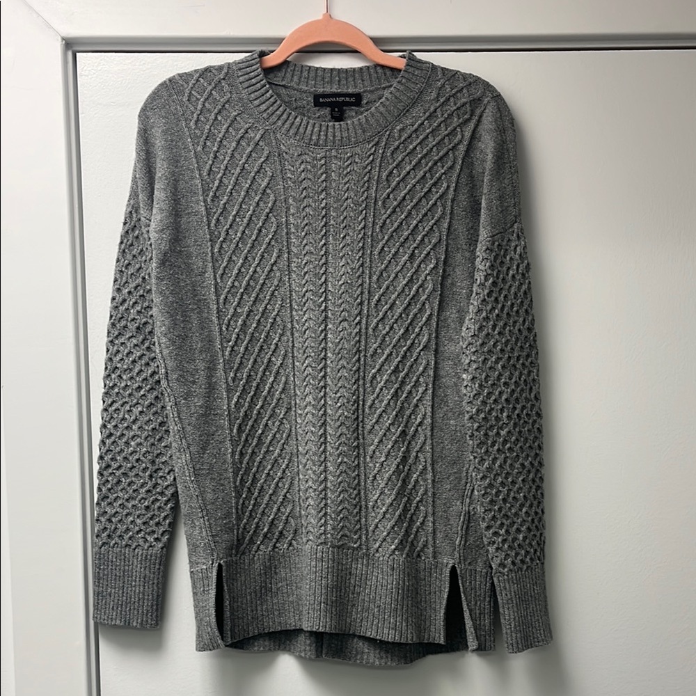 Banana Republic women’s wool cotton Gray Crew Neck Sweater small